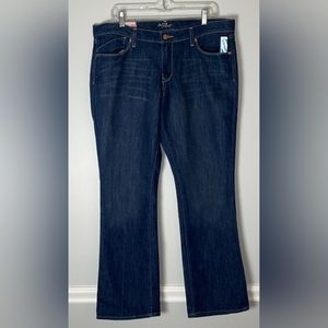 The Flirt Old Navy Midrise Bootcut Jeans Size 14 Short